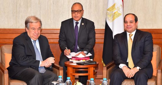 السيسى يطالب الأمم المتحدة بتوجيه رسالة واضحة لكل من يتدخل فى شئون المنطقة