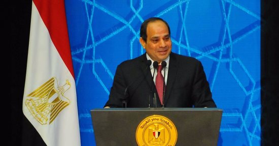 موقع أمريكى: السيسي سيحظى باستقبال حار.. وترامب سيصافحه بخلاف ميركل