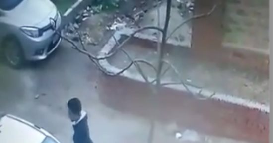 أزمة قلبية تنهى حياة سائق أثناء سرقته إطار سيارة بأكتوبر