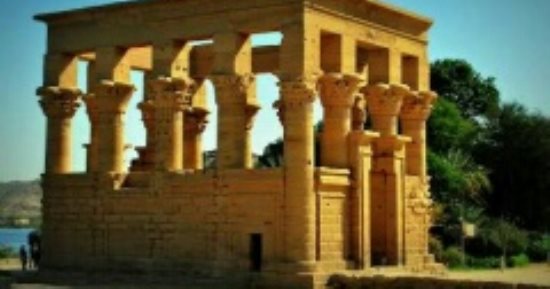 الآثار تكشف حقيقة إقامة حفل زفاف داخل معبد فيلة بأسوان