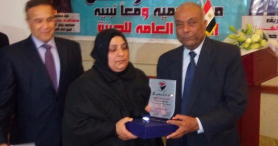 "حماة الوطن" يكرم أمهات الشهداء ويختار النائبة مايسة عطوة أم مثالية للجيزة