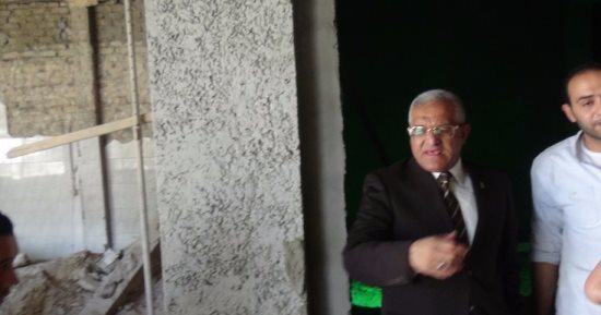 رئيس جامعة المنيا يتفقد المستشفى العام والجامعى