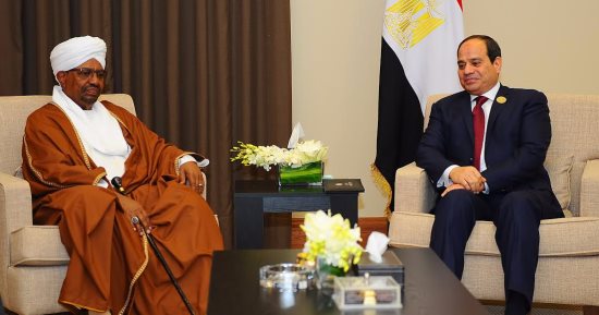 الرئيس السيسي يدعو البشير لحضور مؤتمر الشباب فى نوفمبر المقبل
