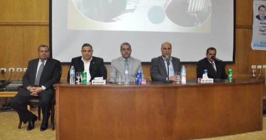 جامعة كفر الشيخ تكرم اثنين من قيادات العمل الإدارى بها