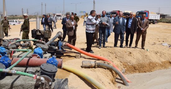 بالصور .. محافظ بنى سويف : حل مشكلة الصرف الصناعى بمنطقة بياض العرب الصناعية