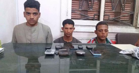 ضبط تشكيل عصابى متخصص سرقة هواتف محمولة بمحطة السكة الحديد بأسوان