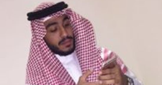 بالصور.. كهربا يغازل جمهور اتحاد جدة بالزى السعودى
