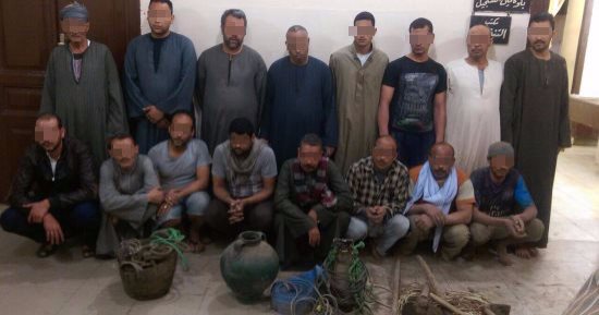 ضبط 8 عمال و3 سائقين ينقبون عن الآثار بمنزل أحدهم فى أسيوط 