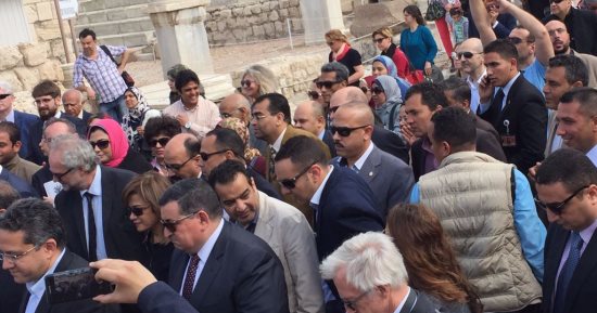 بالصور..وفد البرلمان ووزير الآثار ومحافظ الإسكندرية يشهدون تطوير "كوم الدكة"