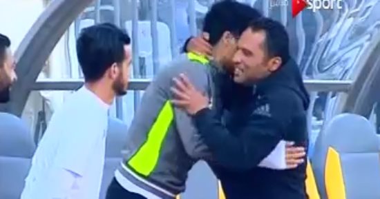 بالفيديو.. سلام "حار" من مؤمن سليمان لـ"دكة" الزمالك