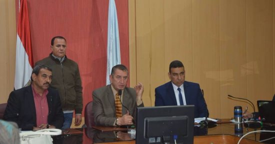 محافظ كفرالشيخ يؤكد على تكثيف الرقابة على استلام القمح
