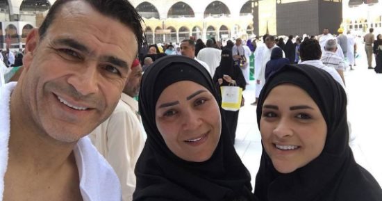 تعرف على موعد سفر أسرة الحضرى للسعودية بعد انضمامه للتعاون