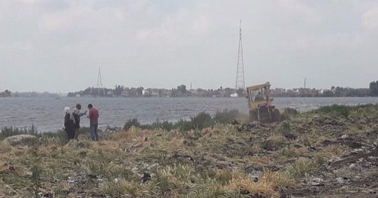 إزالة 32 حالة تعدى على نهر النيل بحملة مكبرة فى البحيرة 