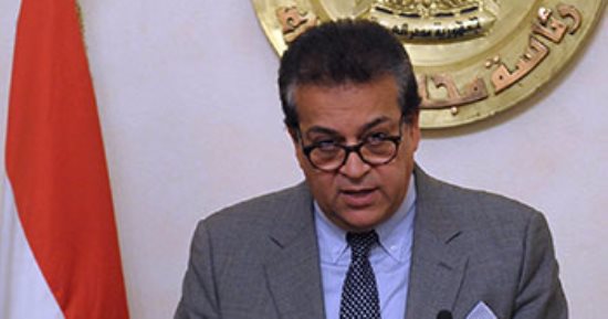 وزير التعليم العالى يتفقد لجان الامتحانات بجامعة عين شمس