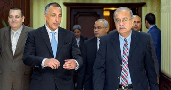 بالصور.. رئيس الوزراء يجتمع مع محافظ البنك المركزى ويستمع لعرض عن تطورات سوق الصرف