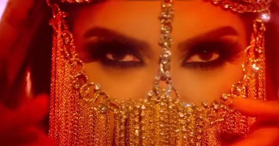 نوال الزغبى تظهر بإطلالة ساحرة فى الإعلان الترويجى لكليب "تولع"