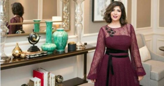 منى زكى تتألق بفستان نبيتى من تصميم مرمر حليم بمبادرة لجمع التبرعات للأطفال