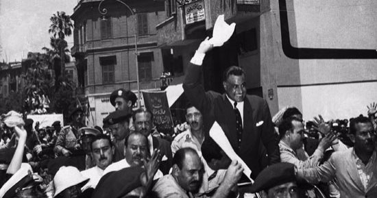 فى القصيدة .. جمال عبد الناصر لا يموت ابدا