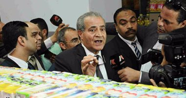 "يا هندى مين يشتريك".. الأرز الهندى يبحث عن زبائن رغم تخفيض "التموين" سعره مرتين.. نقابة البقالين: نسبة شرائه لا تزيد عن 10%.. و"المصيلحى" يبحث عن حل ويطرحه للتجار بـ550 قرشًا.. والمخازن تمتلئ بـ50 ألف طن