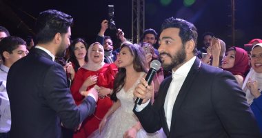 تامر حسنى: "كارمن سليمان أختى الكبيرة وجوزها زى والدى"