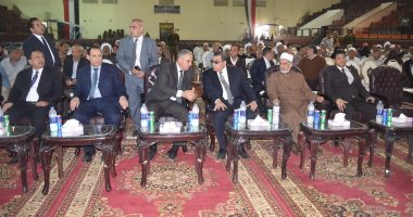 بالصور .. محافظ الفيوم يشهد فعاليات إجراء القرعة العلنية للحج