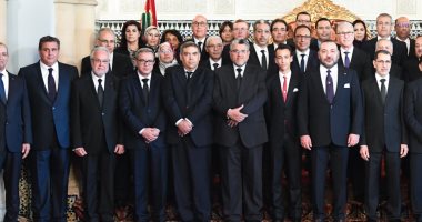 لوموند الفرنسية: ملك المغرب فرض حكومة تكنوقراط لتهميش الإسلاميين