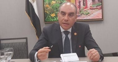 القنصل العام فى لندن يلتقى بأعضاء الجالية فى بيت العائلة المصرية