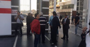 بالصور.. مرتضى منصور يتابع استعدادات استقبال رئيس الوزراء فى الزمالك