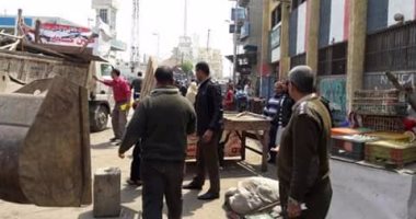 حملة مكبرة لإزالة الإشغالات فى الزرقا بدمياط