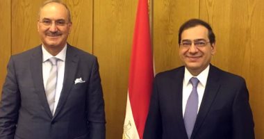 وزير البترول: لاتوجد معوقات بالاتفاق مع العراق لتوريد 2مليون برميل خام شهريا