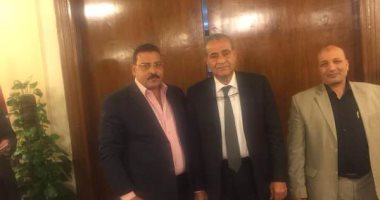وزير التموين يلتقى البقالين لبحث مشاكلهم