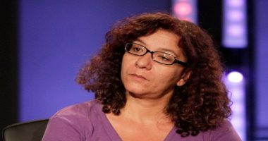 منى برنس تطلب كلاشينكوف.. تعرف على السبب