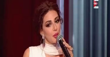 الأقراط الكبيرة علامة مسجلة فى إكسسوارات "ميريام فارس"