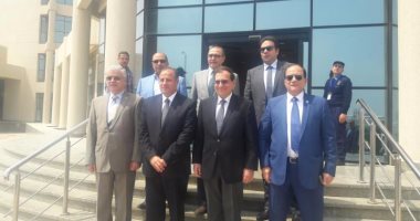 بالصور .. محافظ الإسكندرية ووزير البترول يفتتحان طريق أرض النهضة