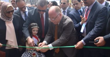 وزير الثقافة ومحافظ كفر الشيخ يفتتحان معرض الكتاب بدسوق