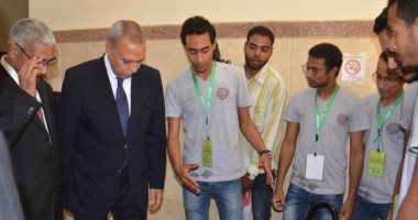 محافظ قنا يفتتح الملتقى التوظيفى الثالث لتوفير فرص عمل للشباب