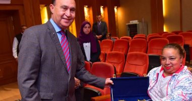 بالصور .. مميش يستقبل وفد من لجنة المرأة ذات الإعاقة بالمجلس القومي للمرأة