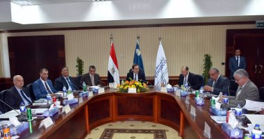 البترول: مستمرون فى تنفيذ مشروعات البتروكيماويات بهدف استغلال أمثل للموارد