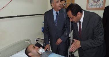بالصور.. مدير أمن الإسكندرية يطمئن على حالة مصابى حادث كنيسة مار مرقس