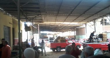 تجار سوق الجملة ببسيون مهددون بالسجن بعد رفع حق الانتفاع لـ1500 جنيه
