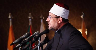 توجيهات وزير الأوقاف للأئمة قبل شهر رمضان.. منع مكبرات الصوت فى صلاة التراويح ليس مخالفاً للشرع.. وأتحدى.. لا أحد يزايد على الدولة.. وللجماعات المتطرفة: لن تحبطونا.. ومحاضر لمن يعتلى المنابر بغير تصريح