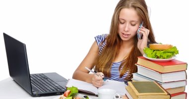 لطلاب الثانوية العامة.. كيف تحافظ على نمط حياتك الصحى خلال الامتحانات