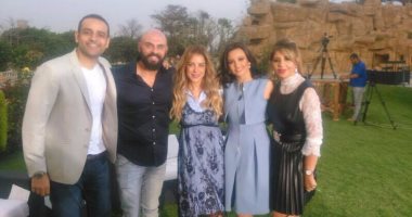 بوسى شلبى تحتفل مع "مش رايحين فى داهية" فى "أحلى النجوم" للعرض بشم النسيم