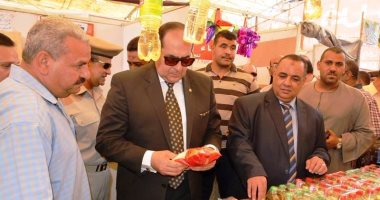 بالصور .. محافظ سوهاج : توفير 1000 كرتونة فراخ مجمدة بسعر32.5 جنيه للفرخة
