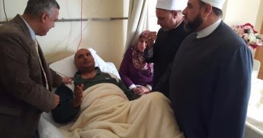 محافظ الإسكندرية ووفد من مشيخة الأزهر والأوقاف يزورون مصابي الكنيسة 