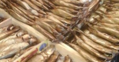 معهد بحوث الأغذية يقدم نصائح مهمة لشراء وتناول الأسماك المملحة بأمان