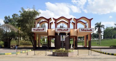حدائق القاهرة تستقبل زائريها وسط تأمين قوات الشرطة
