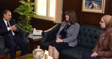 قنصل عام بريطانيا بالإسكندرية : الشعب المصرى يضرب المثل فى القوة و الترابط و التسامح