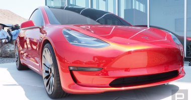 بعد الكشف عنها رسميا.. 4 مميزات لا تعرفها عن سيارة تسلا Model 3 الجديدة