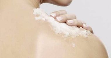 السكر كلمة السر..4 طرق لصنع مقشر الجسم بالمنزل